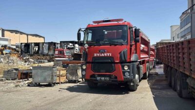 Gaziantep’te bir iş yerinde çıkan yangın, itfaiye ekiplerinin müdahalesi sonucu