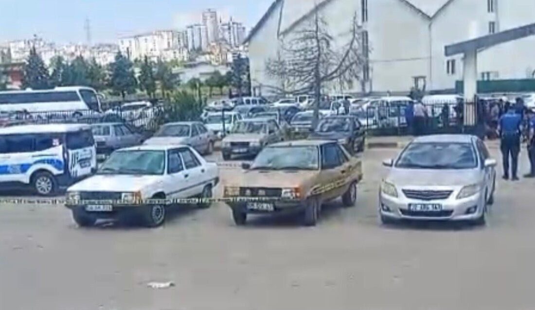 Gaziantep’te mezarlıkta gerçekleşen cenaze töreninde iki düşman aile arasında çıkan