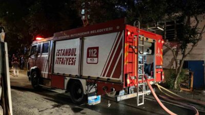İstanbul Gaziosmanpaşa’da gece, bilinmeyen bir sebepten dolayı iki katlı bir