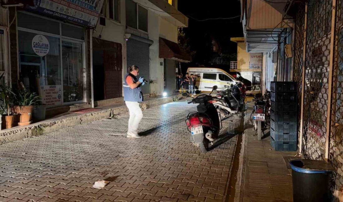 Antalya’nın Gazipaşa ilçesinde iki kişi arasında çıkan tartışma, silahlı çatışmaya
