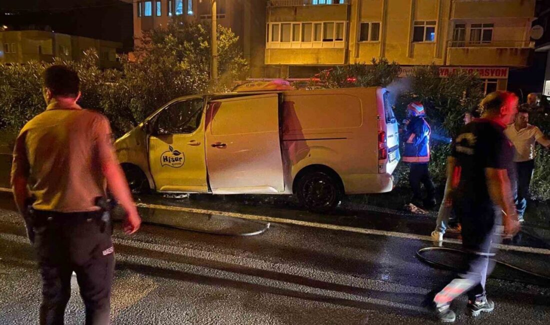 Giresun’un Eynesil ilçesinde seyir halindeki bir araç aniden alev aldı