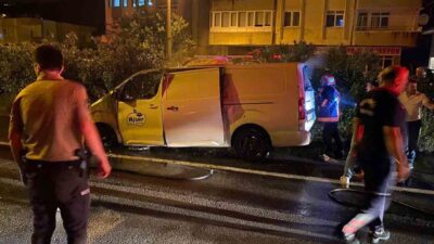 Giresun’un Eynesil ilçesinde seyir halindeki bir araç aniden alev aldı
