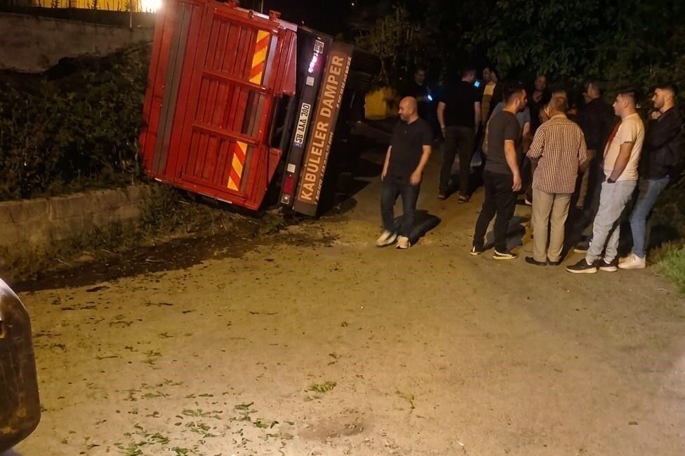 Eynesil ilçesinde, Aralık Köyü Tekelli mevkisinde özel bir çay fabrikasına