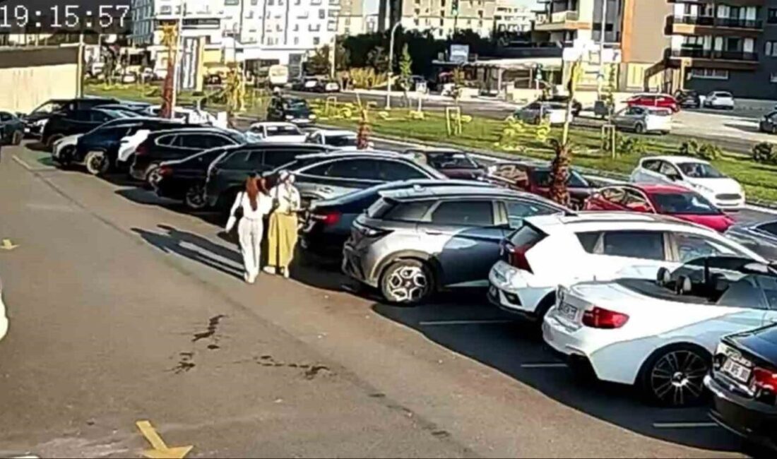 Çerkezköy ilçesinde, hafif ticari araç ile çarpışan bir elektrikli bisiklet