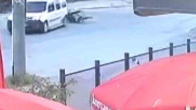 Bursa’nın İnegöl ilçesinde meydana gelen bir kazada, hafif ticari araç