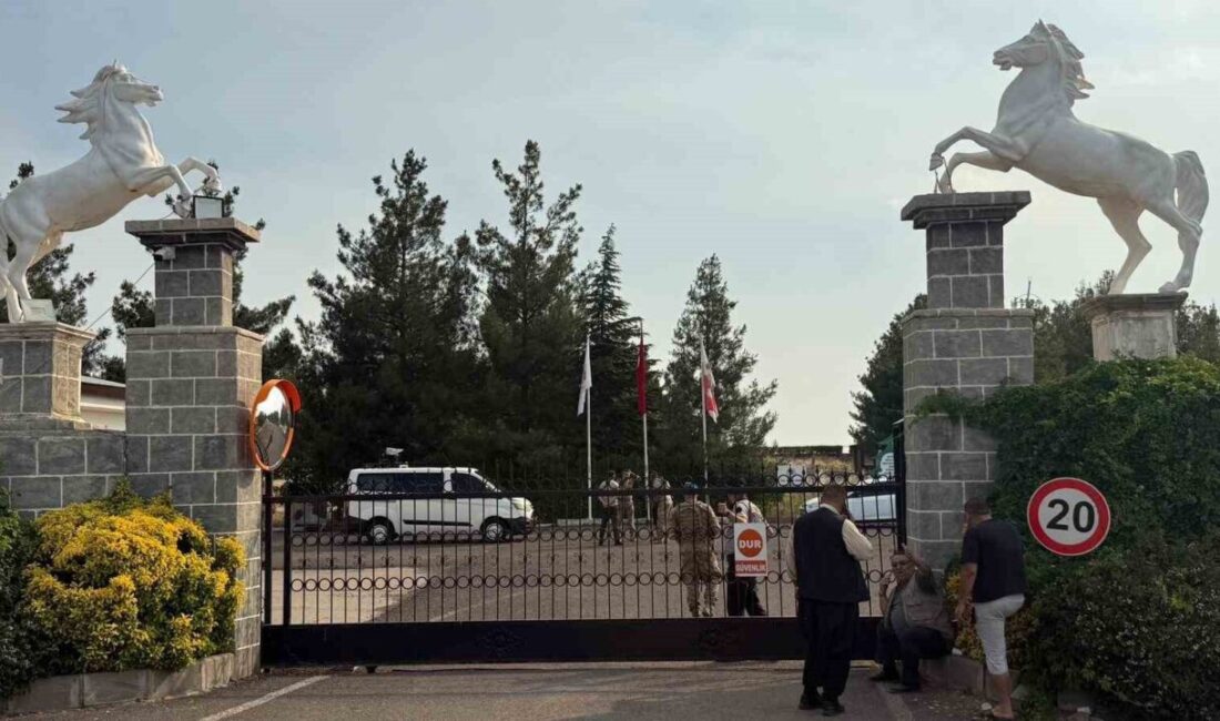 Şanlıurfa’da halı sahada top oynayan iki aile arasında çıkan kavga,