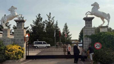 Şanlıurfa’da halı sahada top oynayan iki aile arasında çıkan kavga,