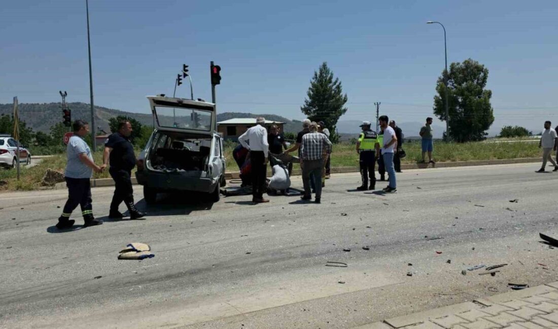 Hatay’ın Hassa ilçesinde meydana gelen trafik kazasında, Ardıçlı Mahallesi’nde seyir