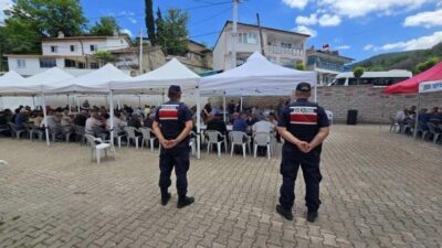 Bilecik’teki Hıdırellez Şenliği, Karaköy köyünde düzenlenirken, orman yangınları ve dolandırıcılık