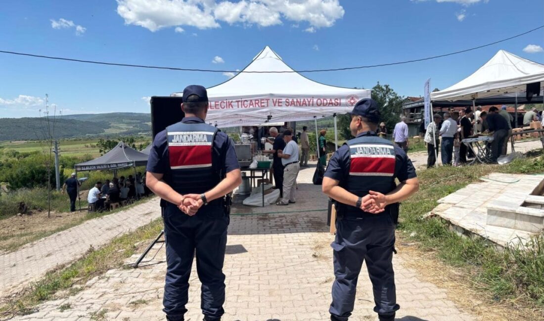 Bilecik’in Gölpazarı ve Yenipazar ilçelerinde düzenlenen Hıdırellez şenliklerinde jandarma ekipleri,