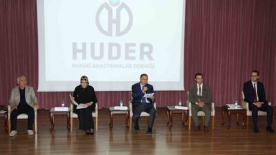 Trabzon’da gerçekleşen bir etkinlikte, Hukuki Araştırmalar Derneği (HUDER) tarafından düzenlenen