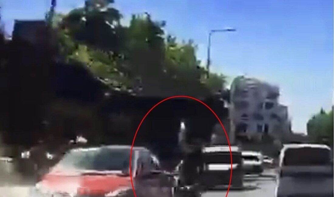 Çorlu ilçesinde meydana gelen trafik kazasında, bir motosiklet sürücüsü bir