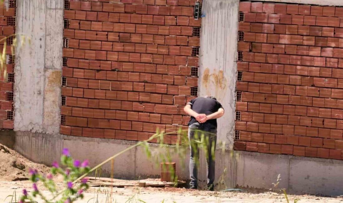 İnegöl ilçesinde devam eden bir apartman inşaatında meydana gelen iş