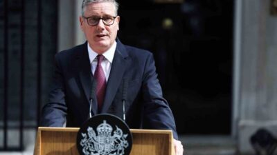 İngiltere Başbakanı Keir Starmer, hem başbakanlık görevinden hem de İşçi