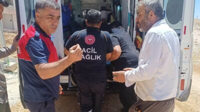 Besni ilçesinde devam eden bir inşaattan düşen bir işçi yaralandı.