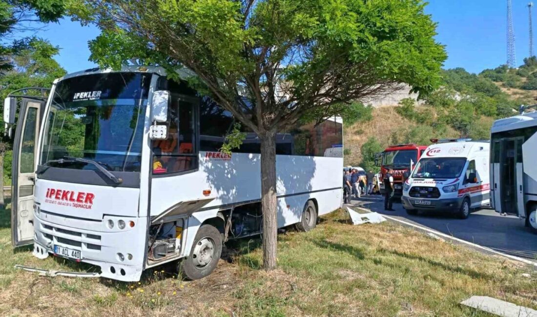 Bilecik’te yaşanan trafik kazasında, işçi servisi ile hafif ticari aracın