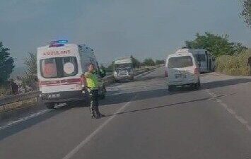 Denizli’nin Çivril ilçesinde meydana gelen trafik kazasında, iki işçi servisinin