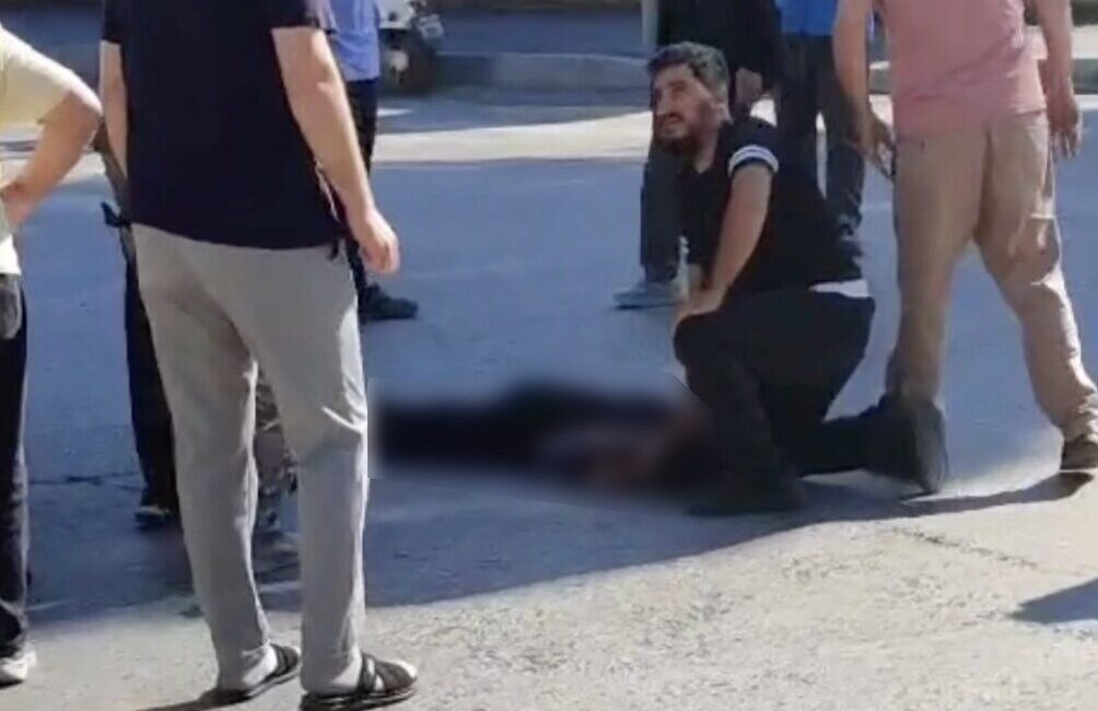 Adapazarı ilçesinde meydana gelen bir kaza sonucunda kırmızı ışık ihlali