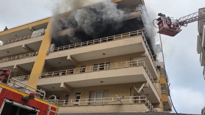 İskenderun’un Hatay ilçesinde bir apartman dairesinde çıkan yangın hızla kontrol