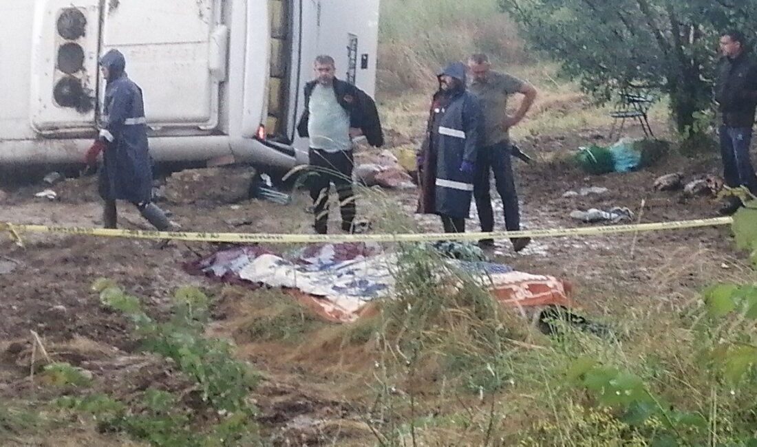 Bağıllı köyü sınırlarında meydana gelen kazada, sürücüsünün kontrolünü kaybettiği midibüs