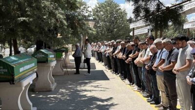 Isparta’nın Gelendost ilçesinde meydana gelen yolcu midibüsü kazasında 5 kişinin