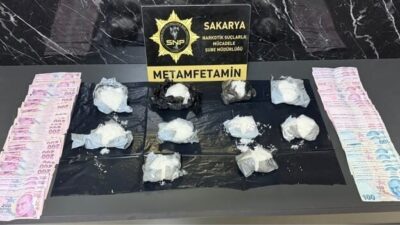 Sakarya’ya uyuşturucu taşıdığı belirlenen bir kişiye yönelik operasyonda 1 kilogram