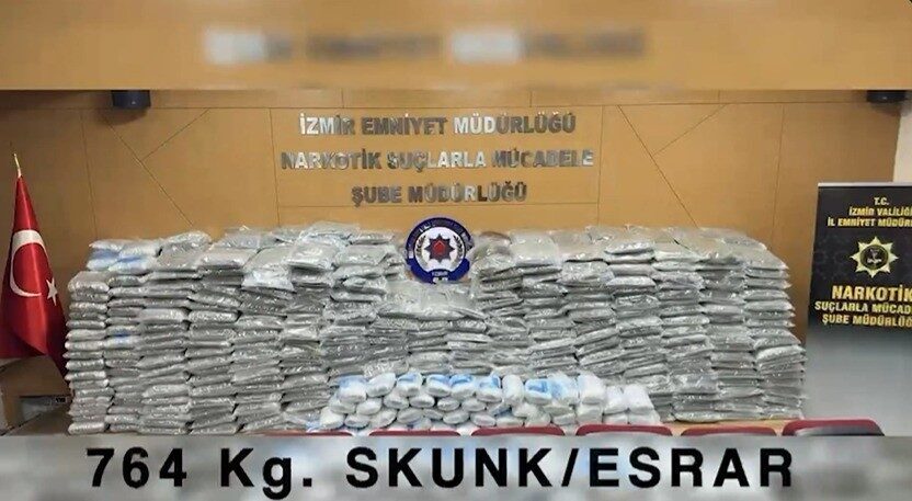 İzmir’de polis ve sahil güvenlik ekiplerinin ortak operasyonu sonucunda 764
