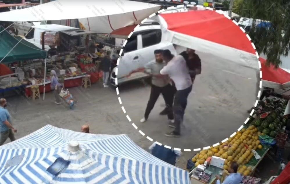 Torbalı ilçesinde bulunan pazaryerinde izinsiz olarak tezgah açmak isteyen bir