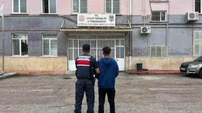 Afyonkarahisar’da Jandarma ekipleri, çeşitli suçlardan aranan toplam 40 kişiyi yakaladı.