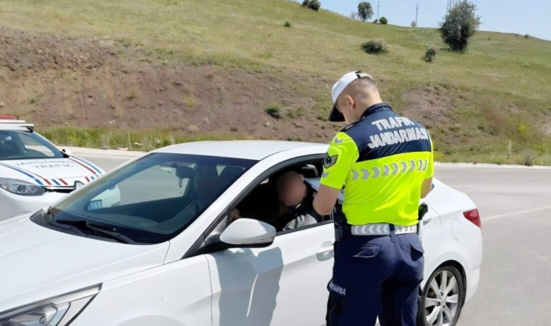Yozgat İl Jandarma Komutanlığı ekipleri, trafik güvenliğini tehlikeye atan ve
