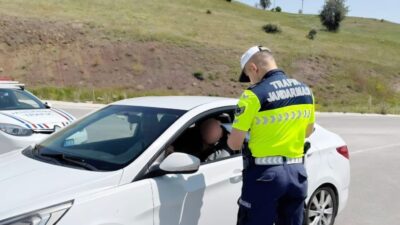Yozgat İl Jandarma Komutanlığı ekipleri, trafik güvenliğini tehlikeye atan ve
