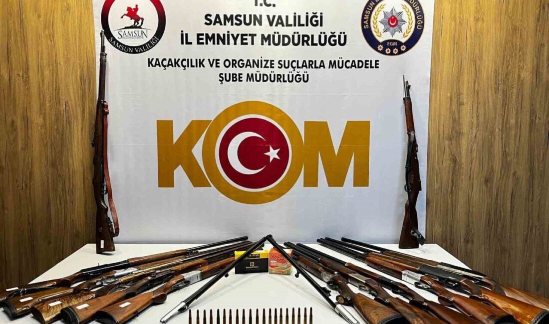 Samsun’un Atakum ilçesinde düzenlenen operasyonda, çok sayıda kaçak silah ve
