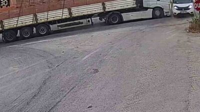 Karabük-Kastamonu kara yolunda gerçekleşen trafik kazasında, kontrolsüz çıkan bir kamyonet
