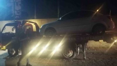 Kilis’te, Öncüpınar Hudut Karakolu yolunda park yasağına uymayan sürücüler nedeniyle