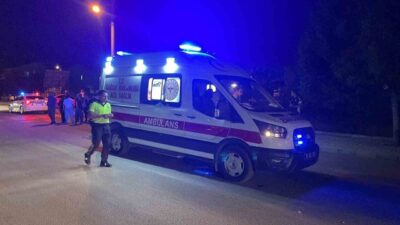 Karaman şehrinde bir otomobil ile çarpışan elektrikli bisiklet sürücüsü, yaralanarak