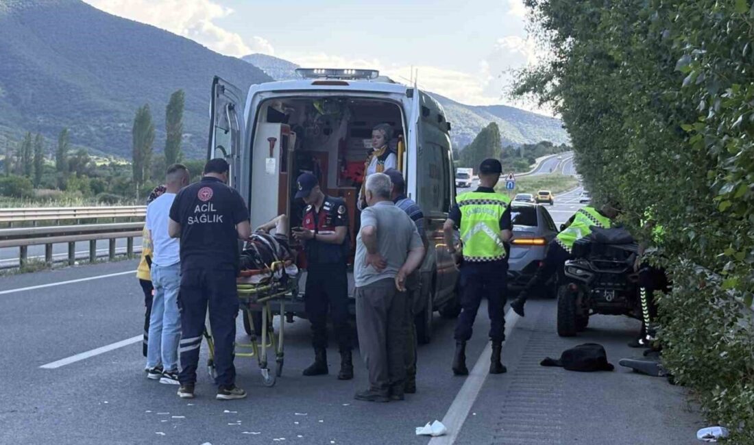 Kastamonu’nun Tosya ilçesinde D100 karayolunda bir ATV’nin bariyerlere çarpması sonucu