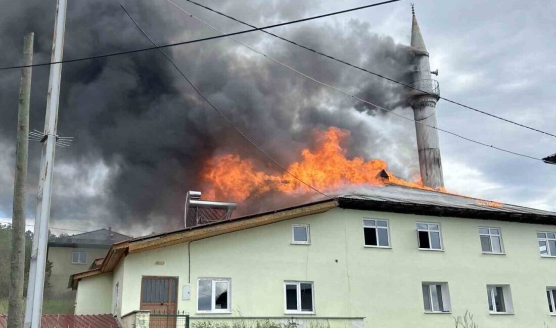 Kastamonu’nun Daday ilçesinde meydana gelen yangında cami, gasilhane ve yemekhane