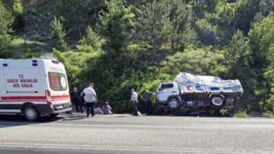 Küre ilçesi Ersizlerdere köyü yakınlarında meydana gelen trafik kazasında bir