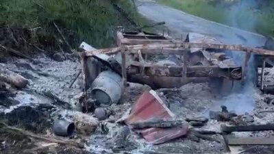 Taşköprü ilçesinde yaşanan yangında bir karavan ile iş makinesi kullanılamaz