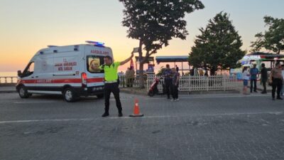 Kastamonu’nun Cide ilçesinde bir motosiklet sürücüsü, aniden yola atlayan bir