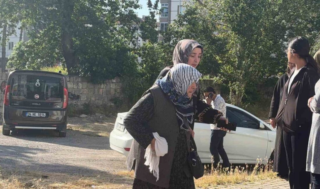 Kocasinan ilçesinde, Mithatpaşa Mahallesi’nde bir binanın 12. katında bulunan görevli