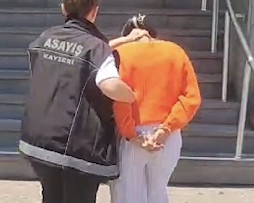 Kayseri’de, polis ekipleri tarafından gerçekleştirilen operasyon sonucunda, ‘hırsızlık’ ve ‘konut