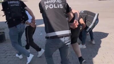 Kayseri’de gerçekleştirilen polis operasyonunda, Kayseri-Sivas karayolunda durdurulan bir araçta yapılan
