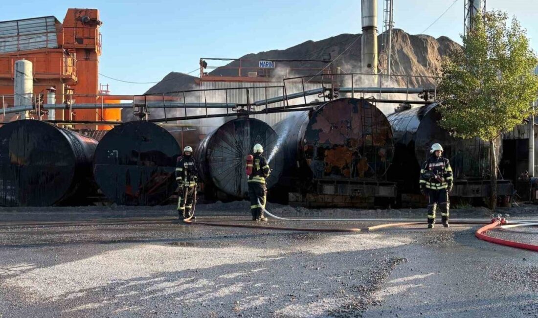 Kayseri’nin Melikgazi ilçesinde bir asfalt şantiyesinde bulunan tankerlerde çıkan yangın