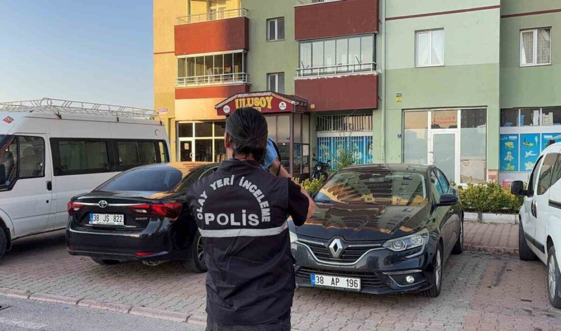 Kocasinan ilçesinde, bir adam evinde babası tarafından ölü bulundu. Sabah