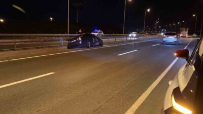 Kocasinan ilçesinde meydana gelen trafik kazasında, bir aracın direksiyon hakimiyetini