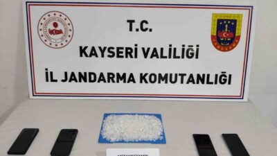 Kayseri İl Jandarma Komutanlığı ekipleri, yürüttükleri operasyonda 524 gram uyuşturucu
