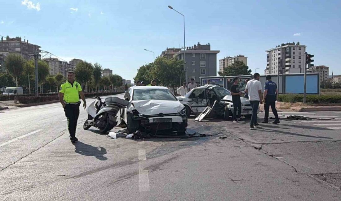 Melikgazi ilçesinde meydana gelen zincirleme trafik kazasında, iki otomobil ve