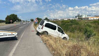 Samsun’un Tekkeköy ilçesinde gerçekleşen bir trafik kazasının ardından yola dökülen