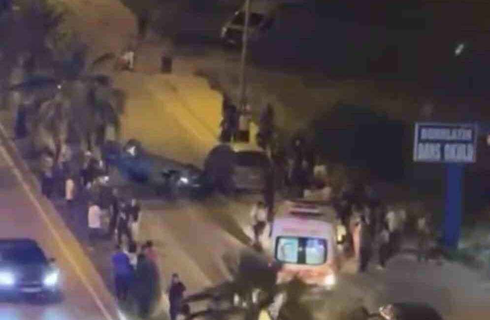 Tarsus ilçesinde meydana gelen bir olayda, bir otomobil park halindeki